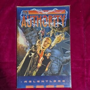 DC Comics The Authority Graphic Novel - Blue and Orange Cover